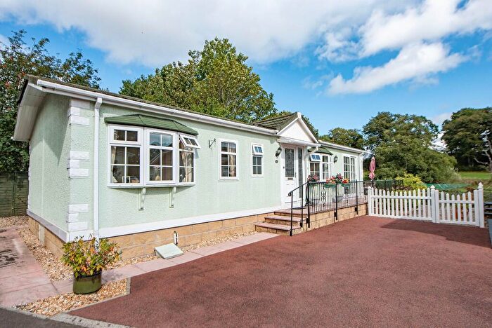 2 Bedroom Park Home For Sale In Mill House Park, South Bridgend, Crieff, Perthshire, PH7
