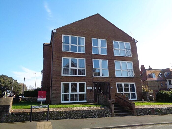 2 Bedroom Flat To Rent In Warwick Court, Warwick Road, Seaford, BN25