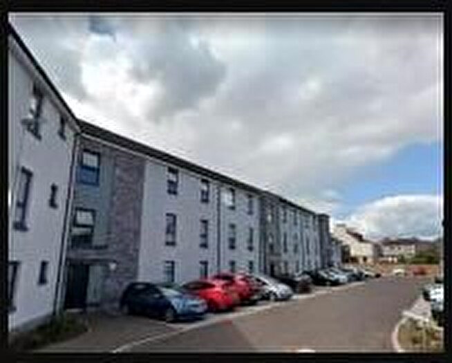 2 Bedroom Flat To Rent In Mckay Court, Leven, KY8
