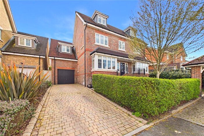 5 Bedroom Detached House To Rent In Powley Place, Tilehurst, Reading, Berkshire, RG31