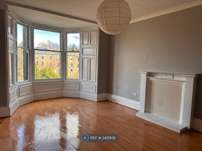 3 Bedroom Flat To Rent In Hayburn Crescent, Glasgow, G11