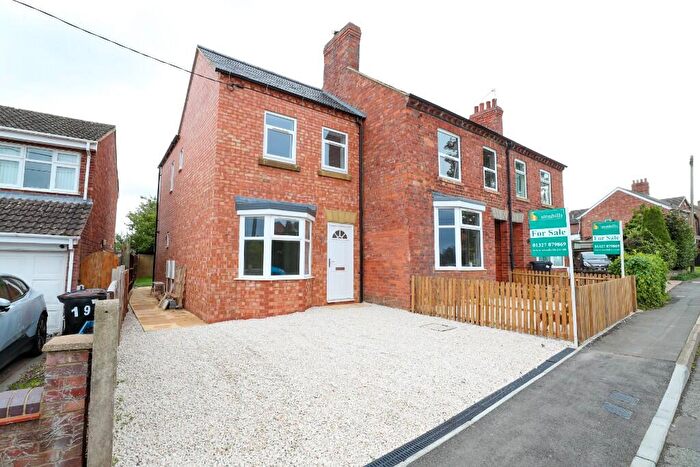 2 Bedroom End Of Terrace House For Sale In Croft Way Weedon Northamptonshire, NN7