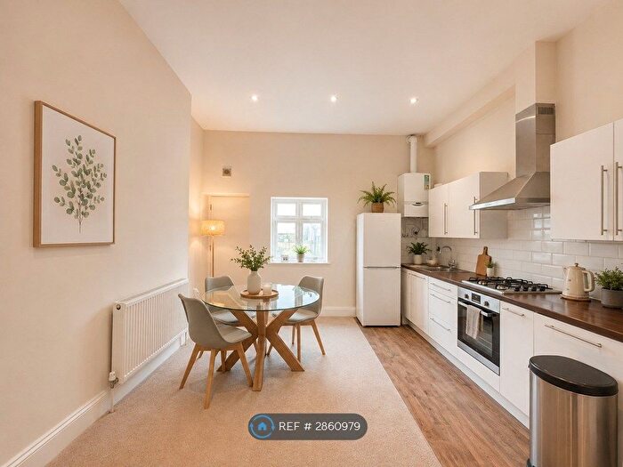 2 Bedroom Flat To Rent In High St, Sittingbourne, ME10