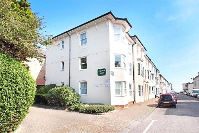 1 Bedroom Flat For Sale In Norfolk Road, Littlehampton, West Sussex, BN17