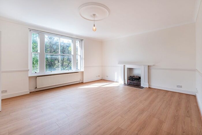 2 Bedroom Flat To Rent In Lexham Gardens, London, W8