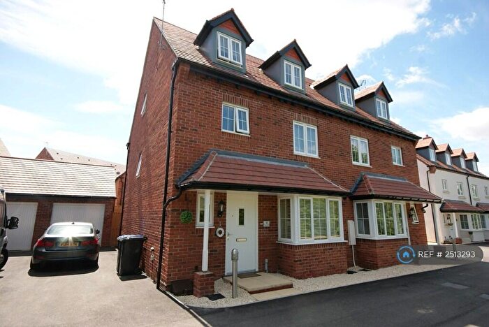 4 Bedroom Semi-Detached House To Rent In Deers Leap, Bishopton, Stratford-Upon-Avon, CV37