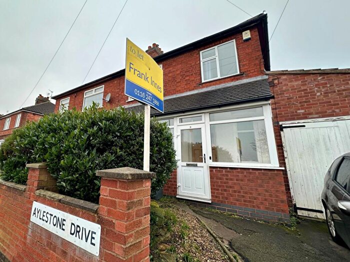 3 Bedroom Semi Detached House To Rent In Aylestone Drive, LE2