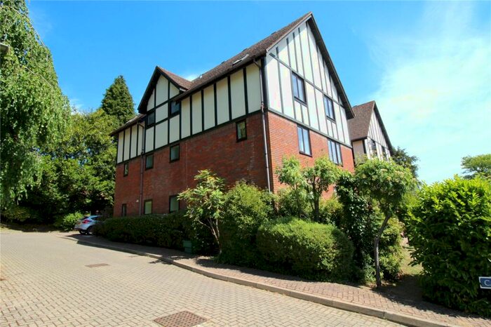 3 Bedroom Apartment To Rent In Campions Court, Berkhamsted, Hertfordshire, HP4
