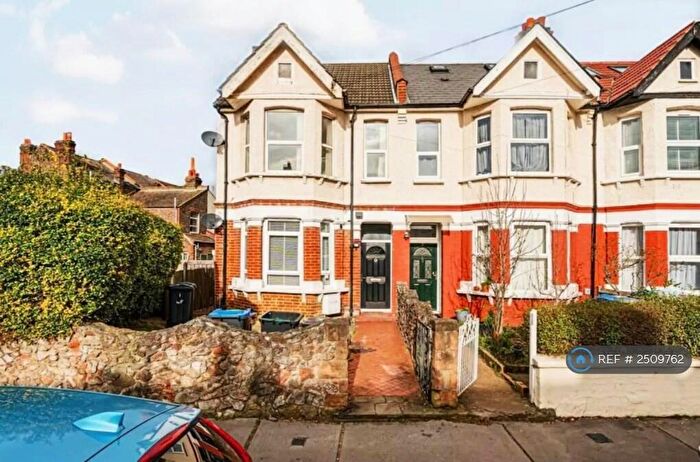 2 Bedroom Flat To Rent In Francis Road, Croydon, CR0