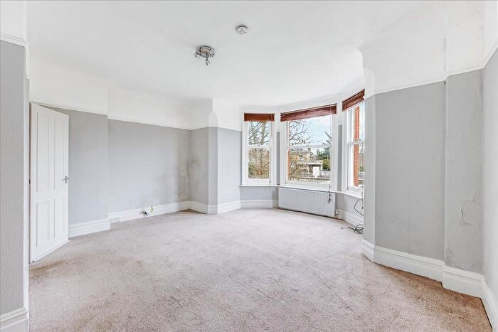 4 Bedroom Detached House For Sale In Spencer Road, Chiswick, London, W4
