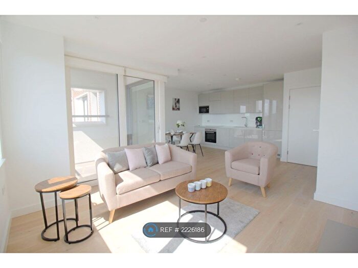 1 Bedroom Flat To Rent In Walton Heights, London, SE17