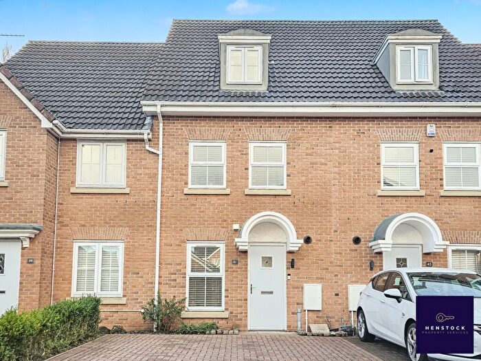 4 Bedroom Terraced House For Sale In Leighton Avenue, Middleton, Manchester, M24