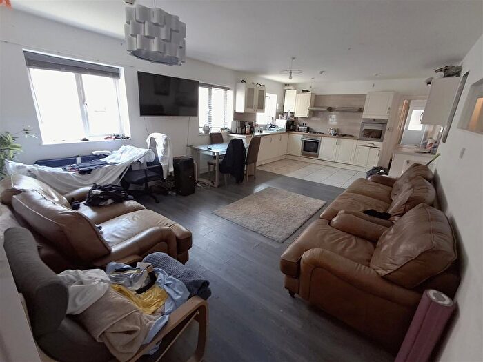 7 Bedroom Property To Rent In Miskin Street, Cathays, CF24