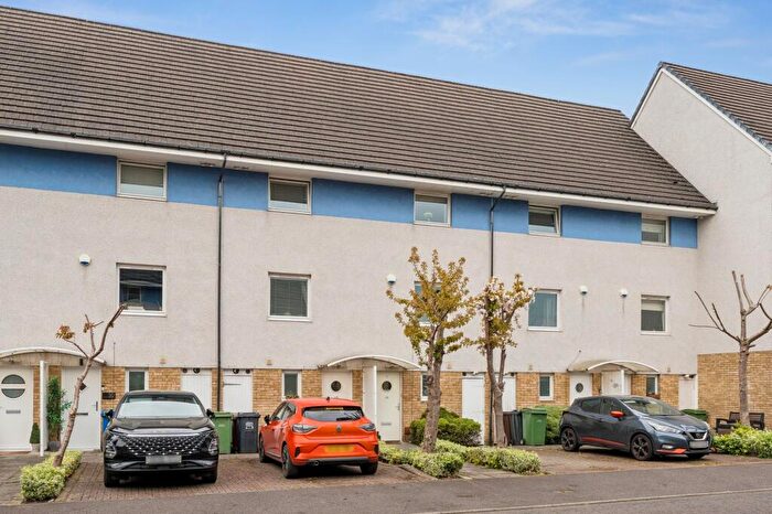 4 Bedroom Terraced House For Sale In Hilton Gardens, Anniesland, Glasgow, G13