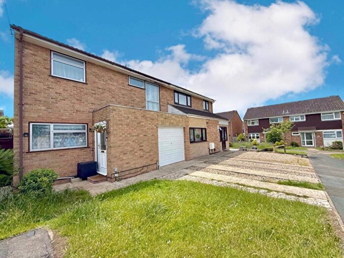 3 Bedroom Semi-Detached House For Sale In Bevisland, Eldene, Swindon, SN3