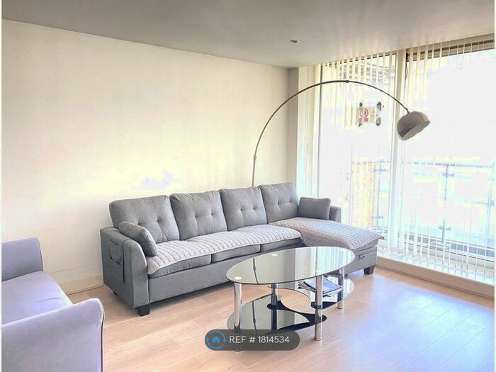 2 Bedroom Flat To Rent In Basin Approach, London, E16