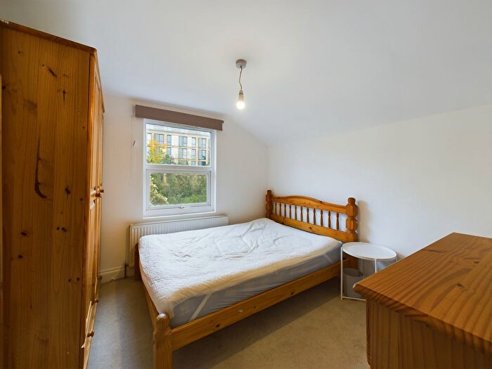 4 Bedroom Flat To Rent In Disraeli Road, London, SW15