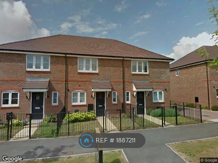 2 Bedroom Terraced House To Rent In Longacres Way, Chichester, PO20