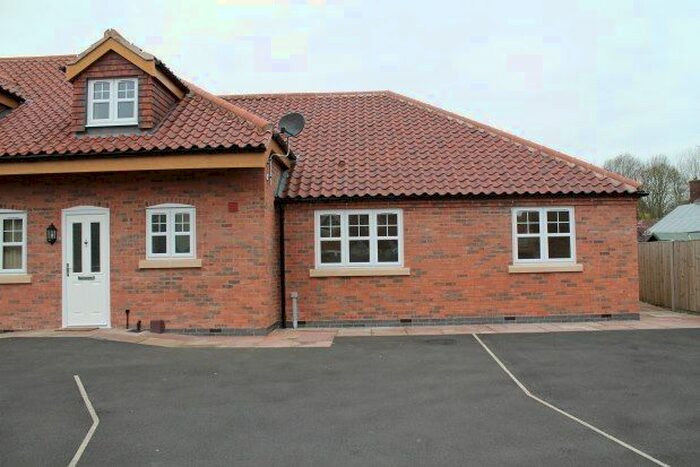 2 Bedroom Bungalow To Rent In Croft Cottages, Southwell, NG25