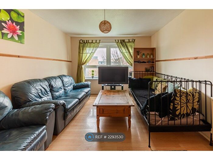 1 Bedroom Flat To Rent In Holyrood Rd, Edinburgh, EH8