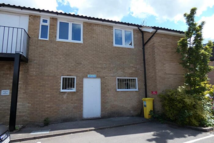 1 Bedroom Apartment To Rent In Burford Road, Carterton, Oxon, OX18