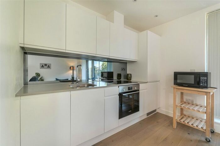 1 Bedroom Flat To Rent In New Apex Court, Grange Walk, SE1