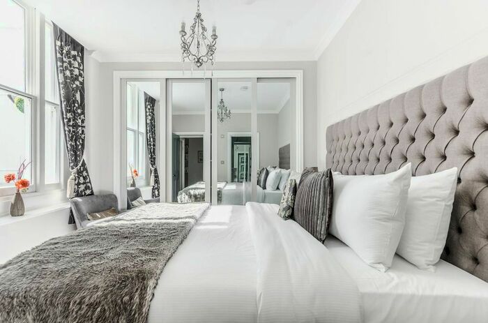 2 Bedroom Flat To Rent In Stanhope Gardens, South Kensington, London, SW7