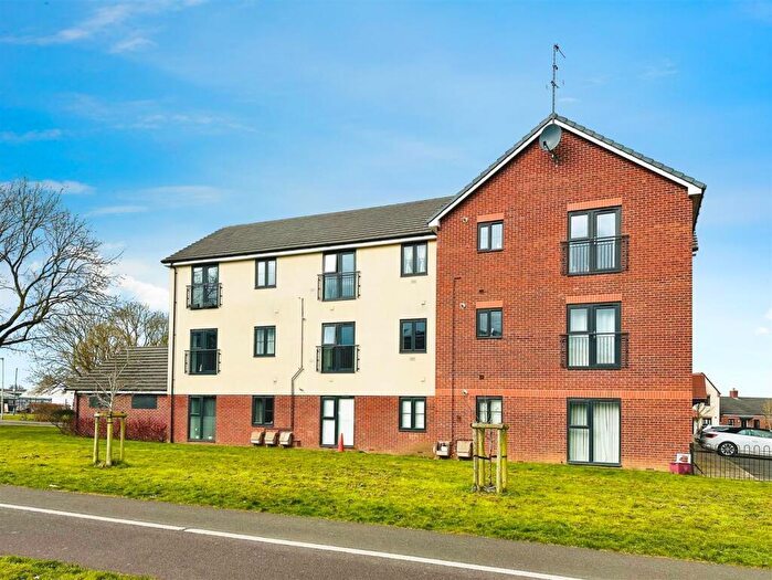 1 Bedroom Apartment To Rent In Anglia Gardens, Leamington Spa, CV31