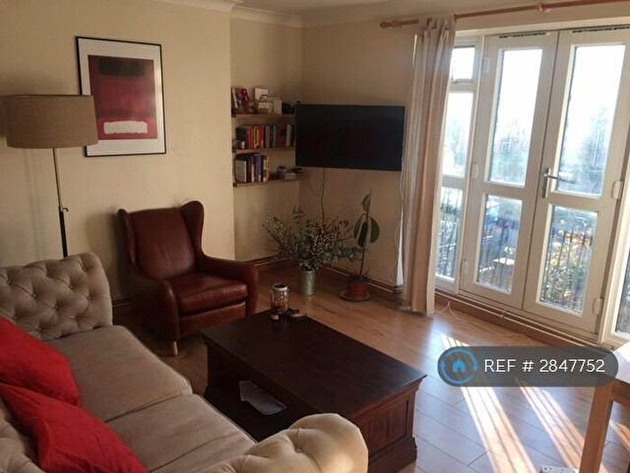 2 Bedroom Flat To Rent In Stoke Newington, London, N16