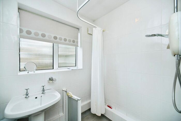 2 Bedroom Flat For Sale In Westbrook, Lustrells Vale, Saltdean, Brighton, BN2
