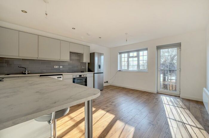 1 Bedroom Flat To Rent In Grosvenor Road Belvedere, DA17