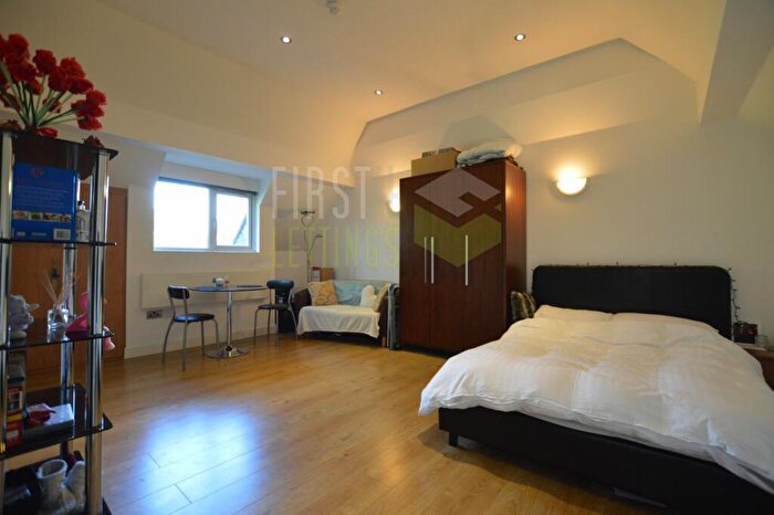 Studio To Rent In St. James Road, Highfields, LE2