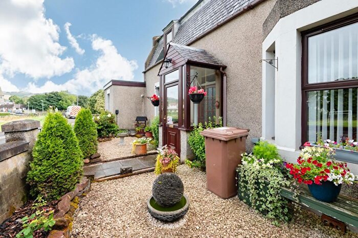 3 Bedroom Detached House For Sale In West Road, Strathmiglo, Cupar, KY14
