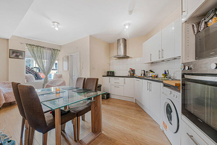 4 Bedroom Apartment For Sale In Church Street, Croydon, CR0