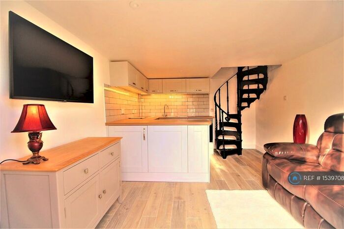 1 Bedroom Detached House To Rent In Nash Road, Thornborough, MK18