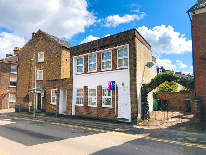 1 Bedroom House To Rent In Albion Street, Dunstable, Bedfordshire, LU6