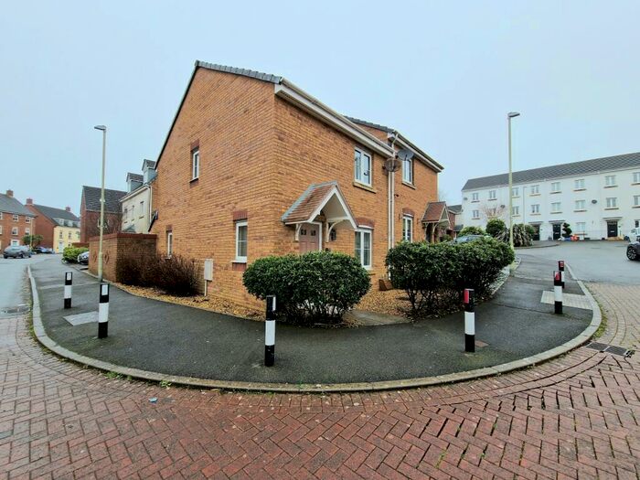 3 Bedroom Semi-Detached House To Rent In Longacres, Brackla, Bridgend County., CF31