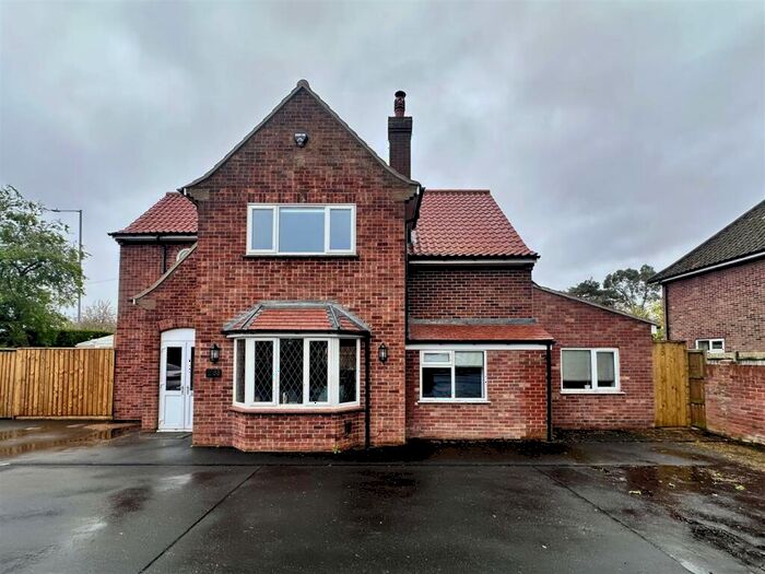 7 Bedroom Detached House To Rent In Ipswich Road, Norwich, NR4