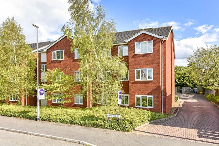 1 Bedroom Flat For Sale In Knoll Court, Reservoir Road, Kettering, NN16