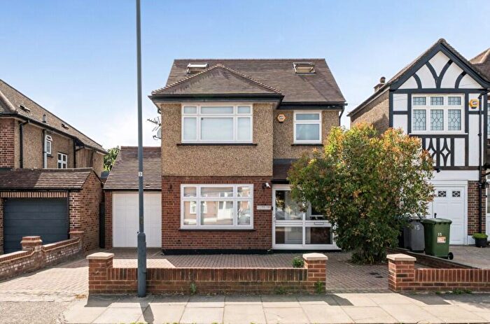 5 Bedroom Detached House For Sale In Abercorn Gardens, Kenton, HA3