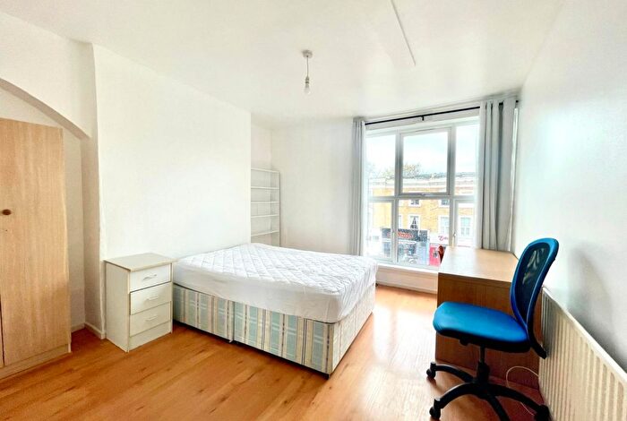 3 Bedroom Flat To Rent In Caledonian Road, London, N1