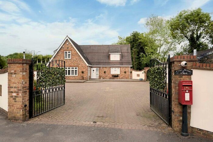 5 Bedroom Property To Rent In Packet Boat Marina, Packet Boat Lane, Uxbridge, UB8