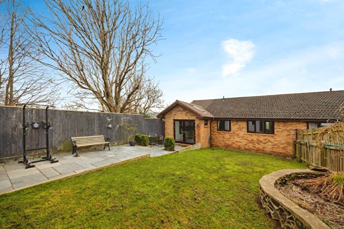 3 Bedroom Semi-Detached Bungalow For Sale In Overton Crescent, Livingston, EH53