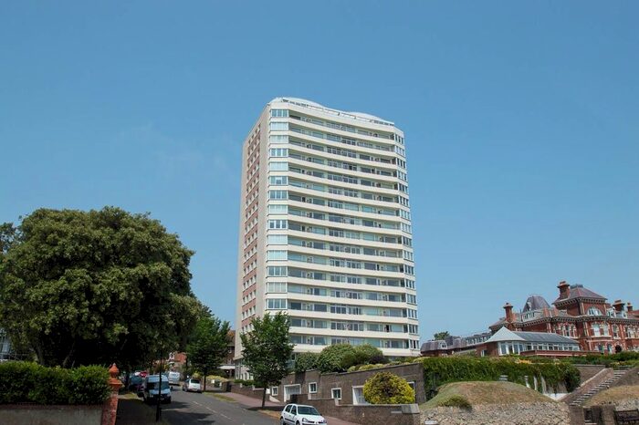 2 Bedroom Flat For Sale In Bolsover Road, Eastbourne, BN20