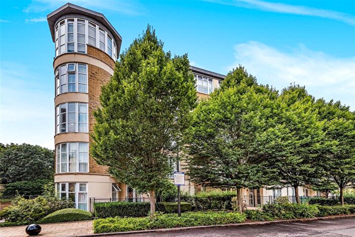 2 Bedroom Flat To Rent In , Melliss Avenue, Richmond, TW9