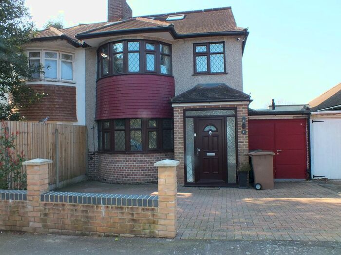 4 Bedroom Semi-Detached House To Rent In Holly Drive, London, E4