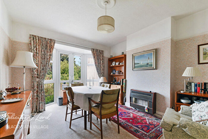 3 Bedroom Semi Detached House For Sale In Wricklemarsh Road, London, SE3