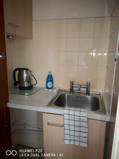 Studio To Rent In Essington Way, Wolverhampton, WV1