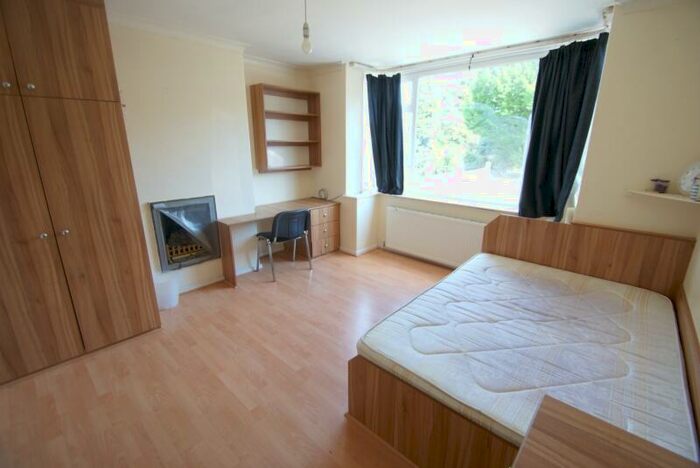 7 Bedroom Semi-Detached House To Rent In Becketts Park Crescent, Headingley, Leeds, LS6