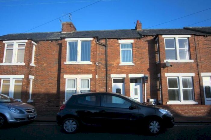 2 Bedroom Flat To Rent In Gladstone Terrace, Washington, NE37